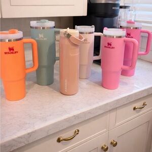 Stanley Vibrant Mug Collection